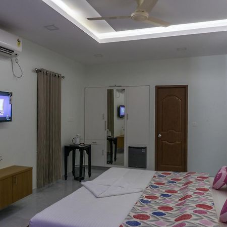 Clirind Resort Athirappilly Exteriör bild